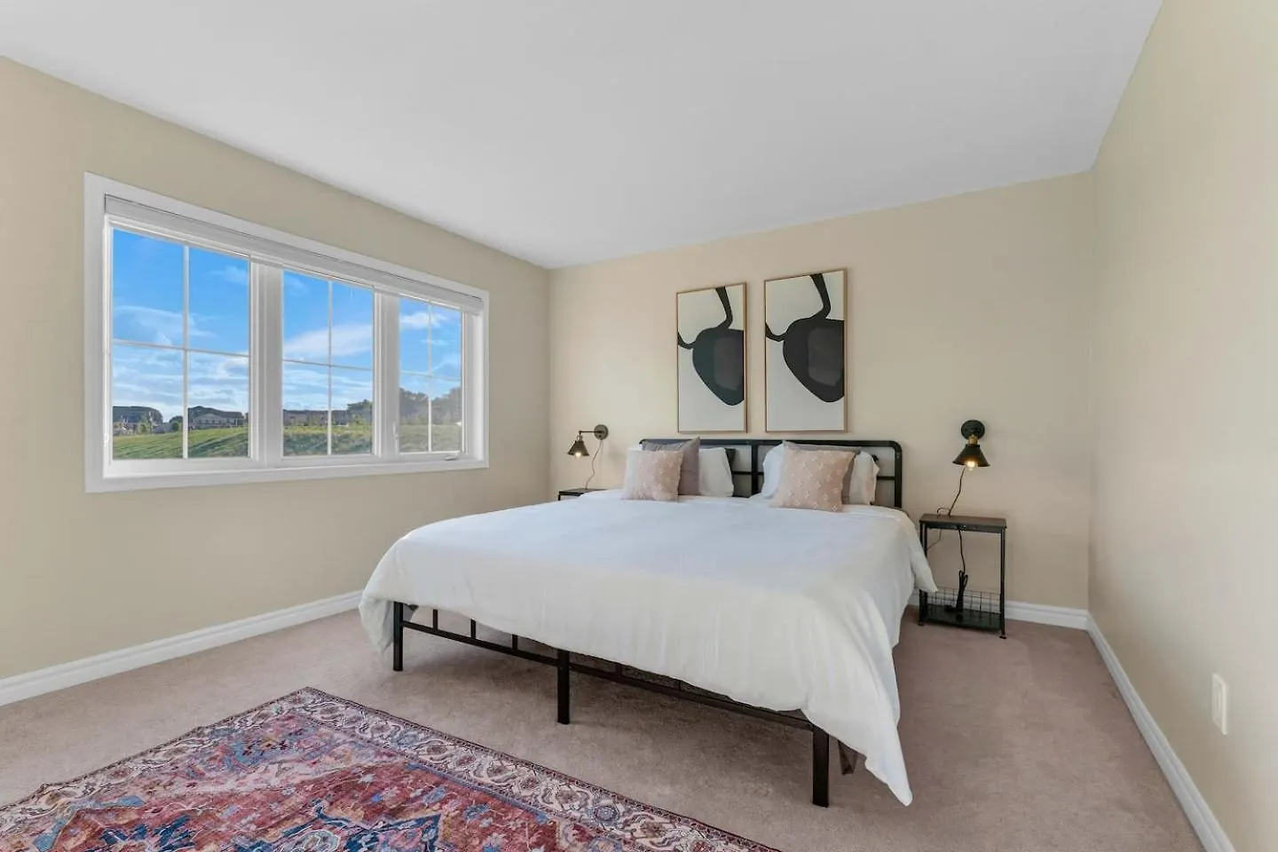 Spacious Family Getaway Near Nature & Dining Cambridge Canada