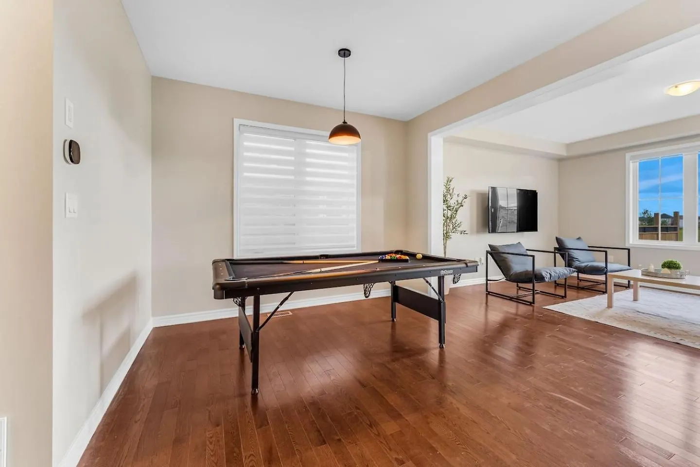 Spacious Family Getaway Near Nature & Dining Cambridge Canada